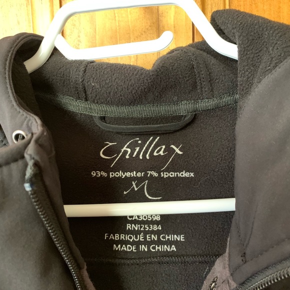 Black coat, lined,size M - Picture 2 of 3